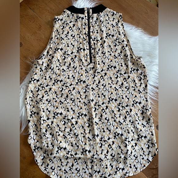 Loft Top - Picture 2 of 7